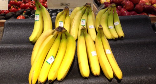 GROW organic banana display